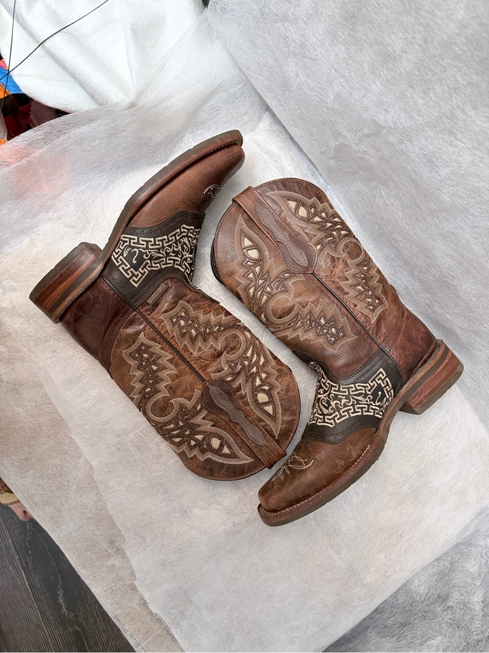 Men's Brown Embroidered Western Cowboy Boots - Classic Leather
